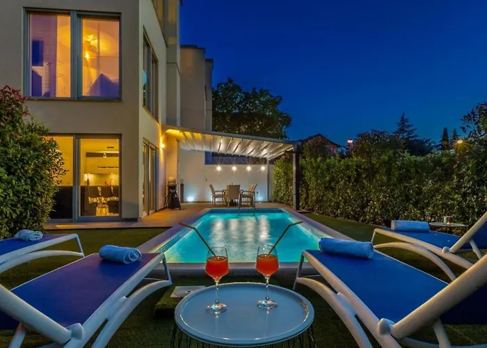 Villa Sky & Sea Luxury With Whirpool&sauna By Guide Malinska