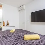 Sky & Sea Luxury With Whirpool&sauna By Guide Villa