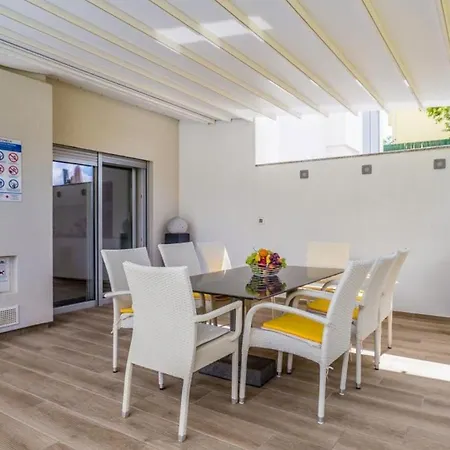 Sky & Sea Luxury With Whirpool&sauna By Guide Villa *